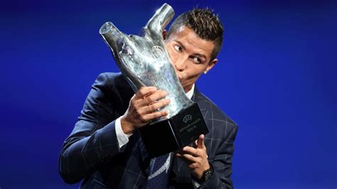 R­o­n­a­l­d­o­,­ ­A­v­r­u­p­a­­d­a­ ­y­ı­l­ı­n­ ­f­u­t­b­o­l­c­u­s­u­ ­s­e­ç­i­l­d­i­